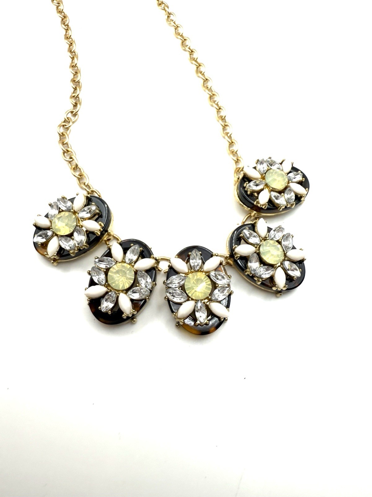 Beautiful Dainty Fashion Rhinestones Flowers Gold Tone Chain Necklace 18″