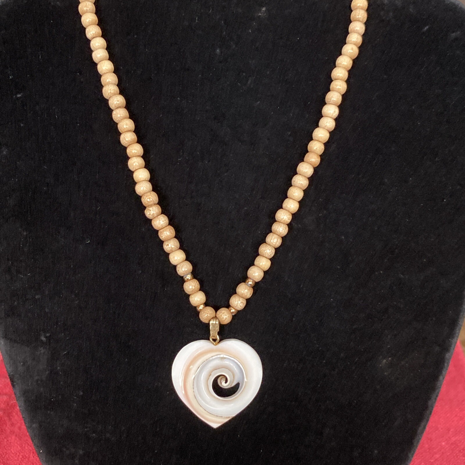 Carved Heart Seashell Pendant Tan Wood Bead Chain Necklace 15” Gold Tone Vintage