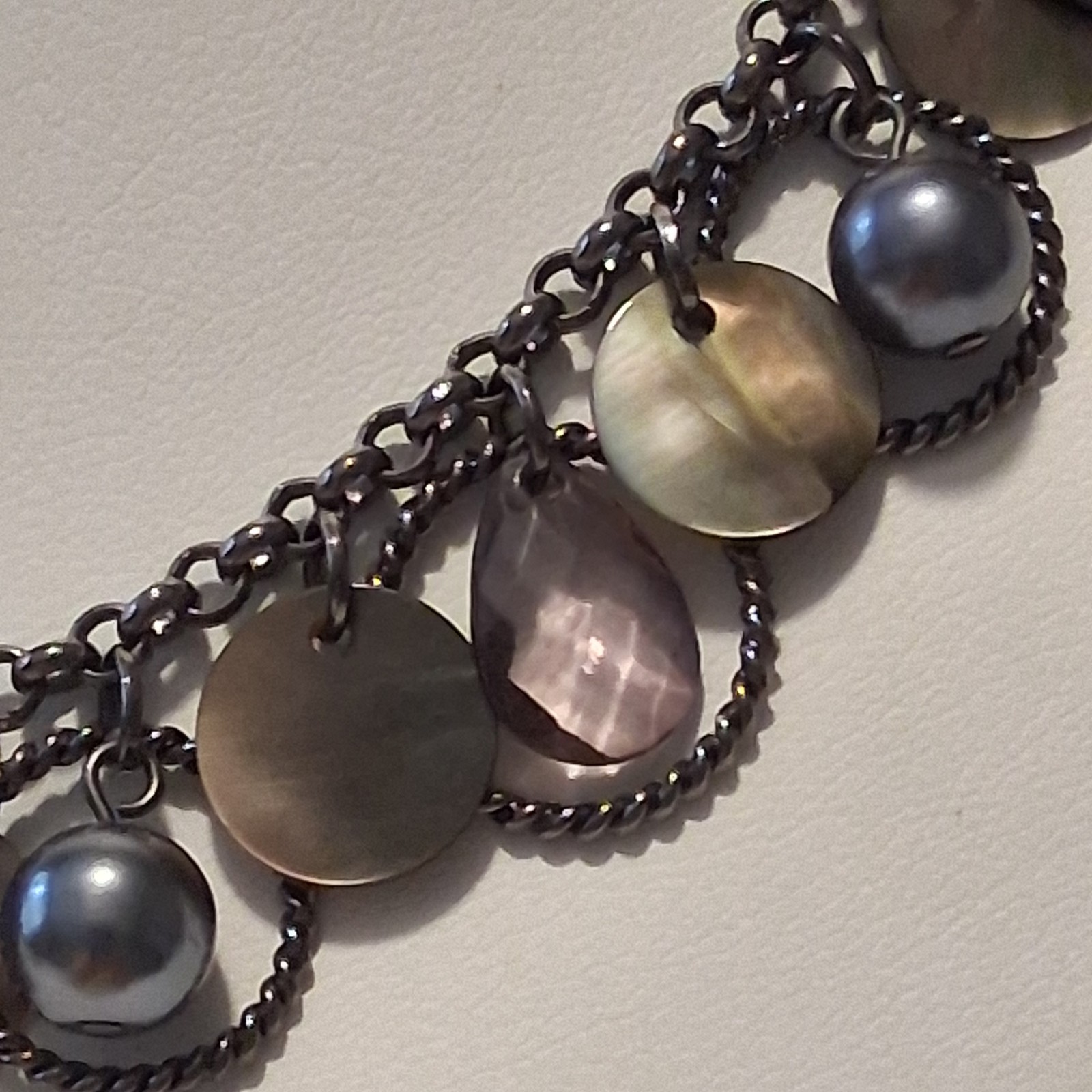 Vintage Cookie Lee Circles Statement Necklace Iridescent Beads Shell 14″ 3″ Ext