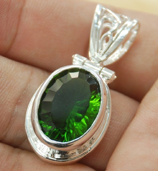 Green Quartz Gemstone Handmade Silver Pendant Jewelry P10161
