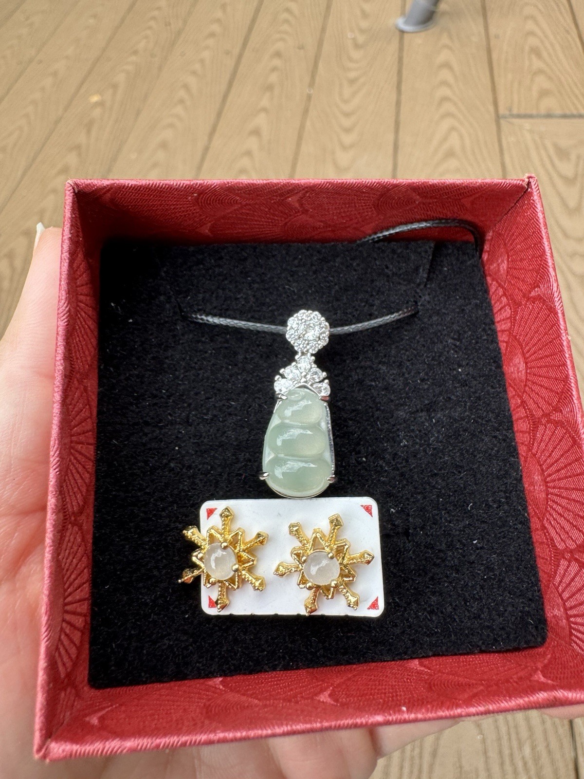 Green jade A fortune beans Pendant Necklace Silver Tone free earring