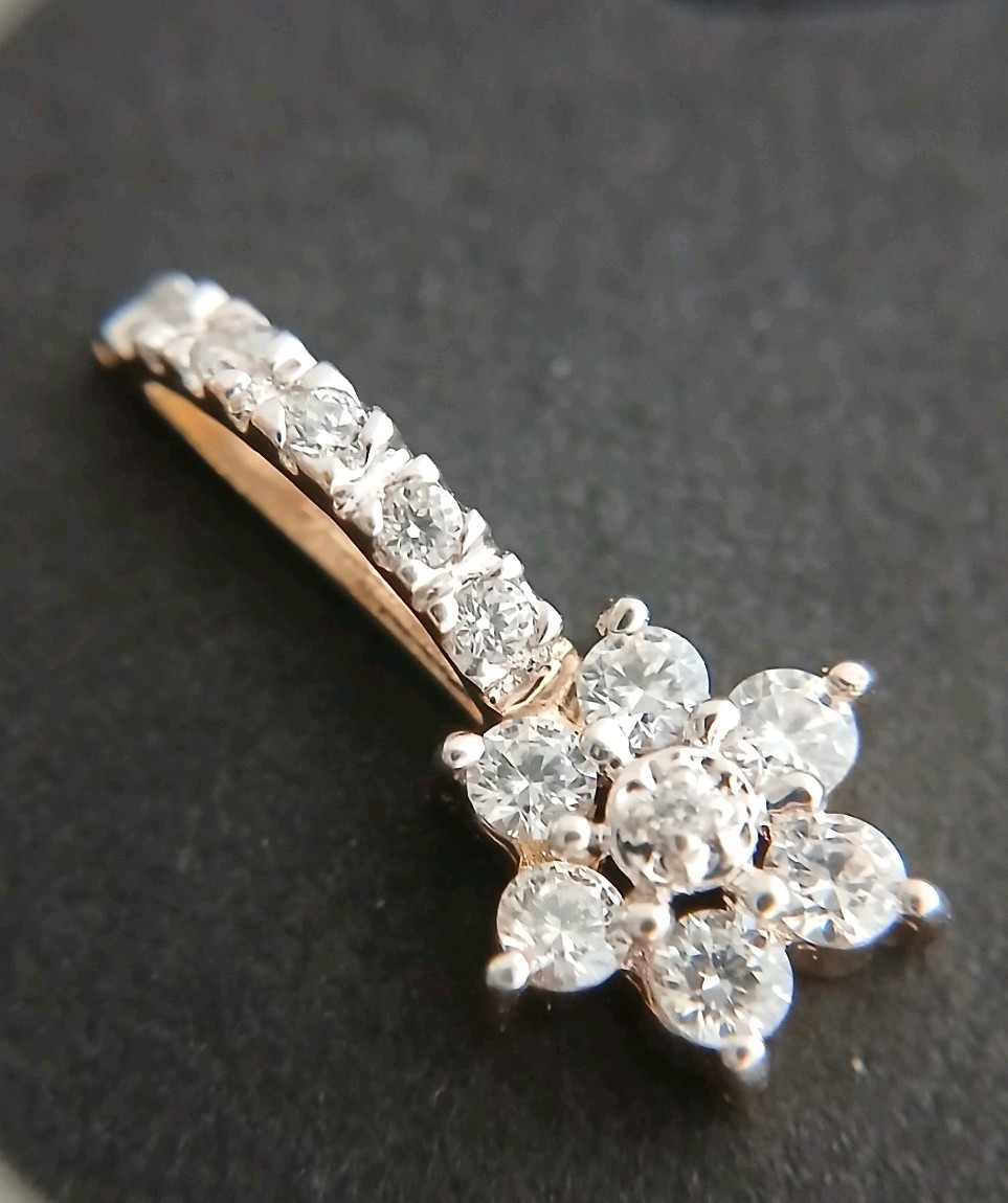14k Gold And Cubic Zirconia Vintage Chain Floral Star Pendant