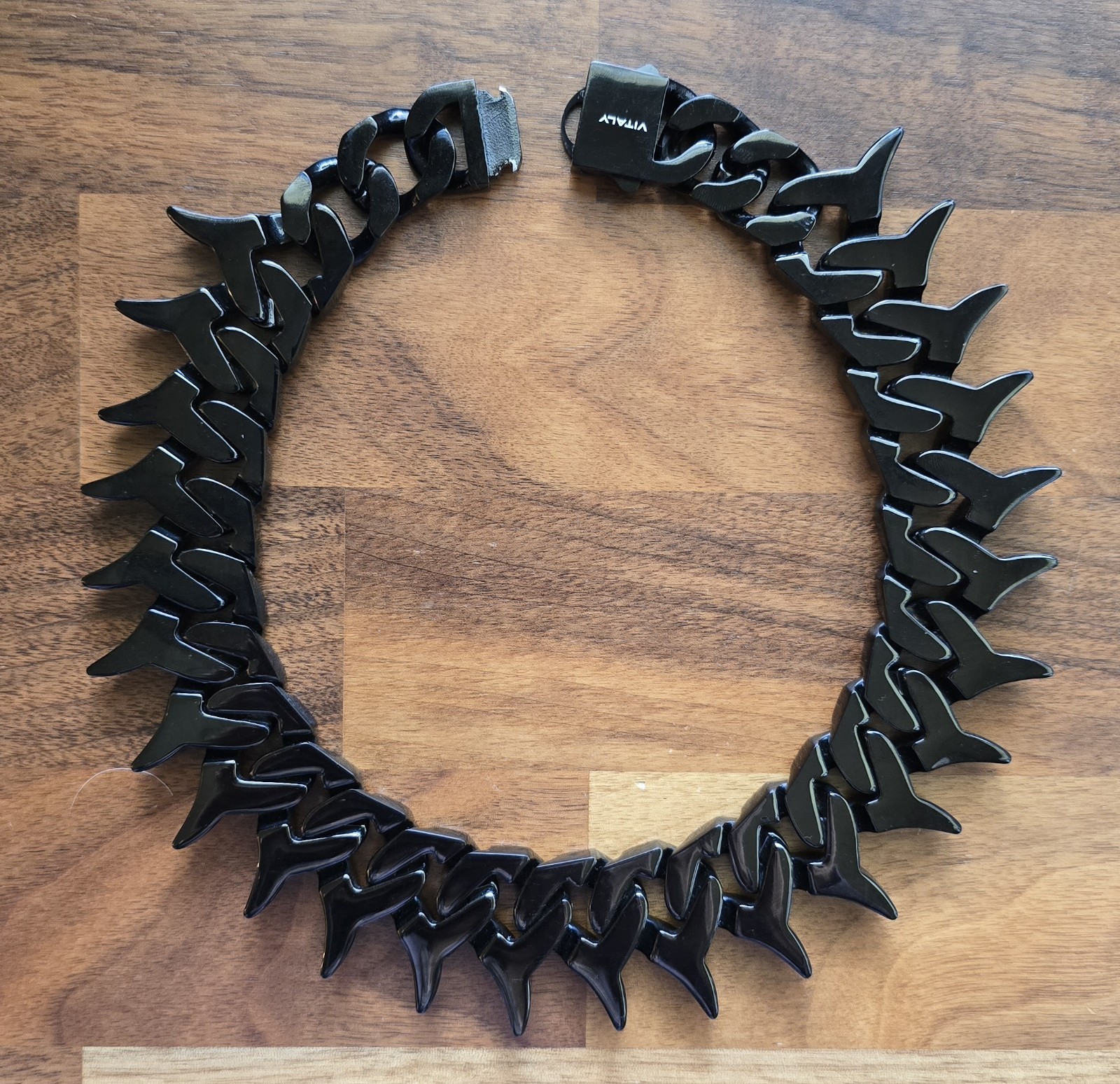 Vitaly “Paralyze” Statement Chain Necklace – Polished Black 18″ Excellent Cond.