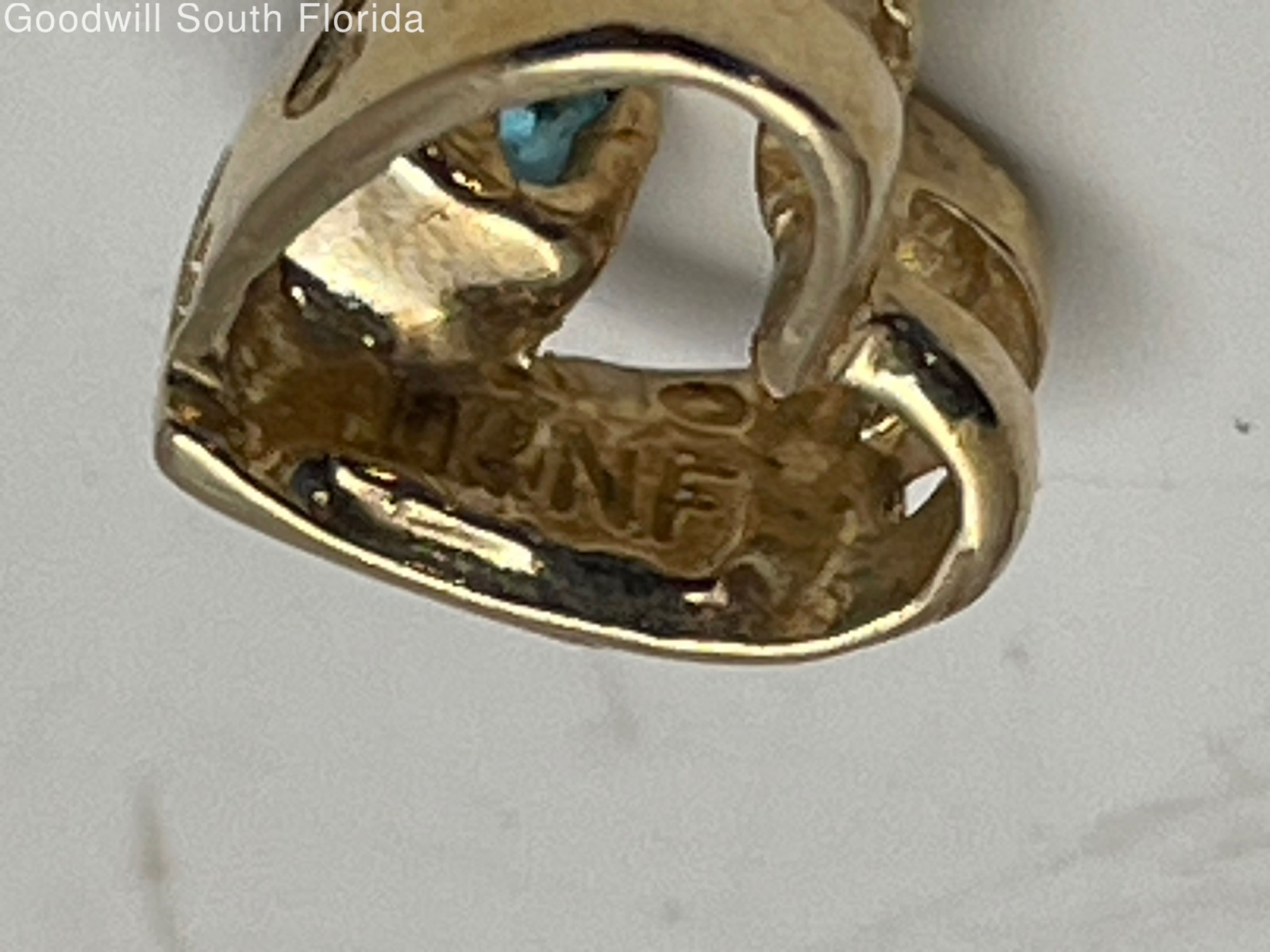 Gold 10K Pendant Women’s (Stamped 10K-Tested 9.71KT) Weight 0.9g
