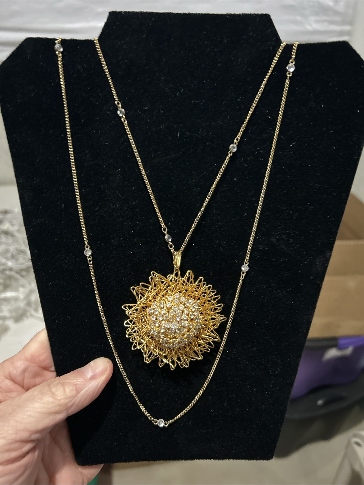 Stunning Pendant Statement Necklace