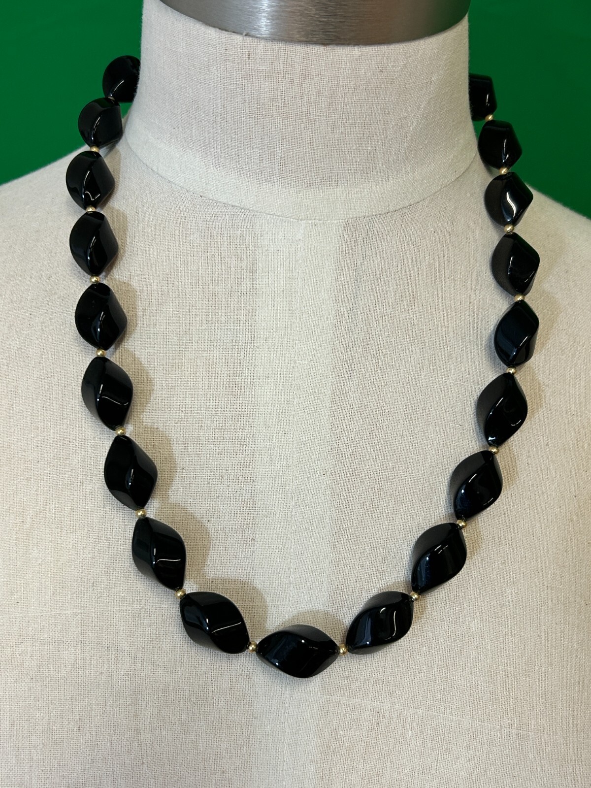 Vintage Napier Black Lucite Gold Tone Tetrahedron Beaded Necklace ~20 Inch Long