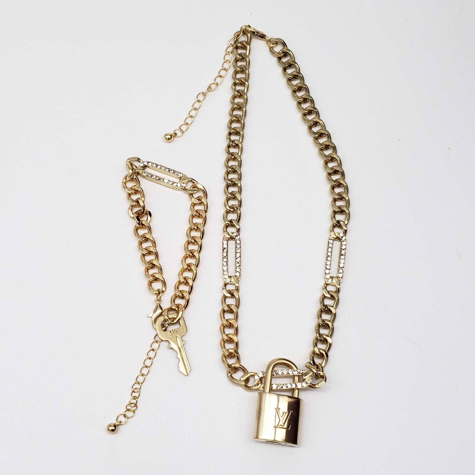 Louis Vuitton Lock & Key with Unbranded Gold Plated Chain Necklace