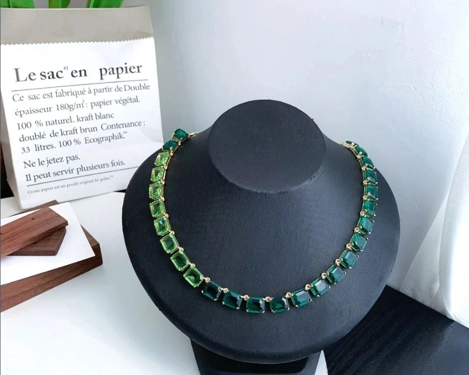 Swarovski Millenia necklace NEW.