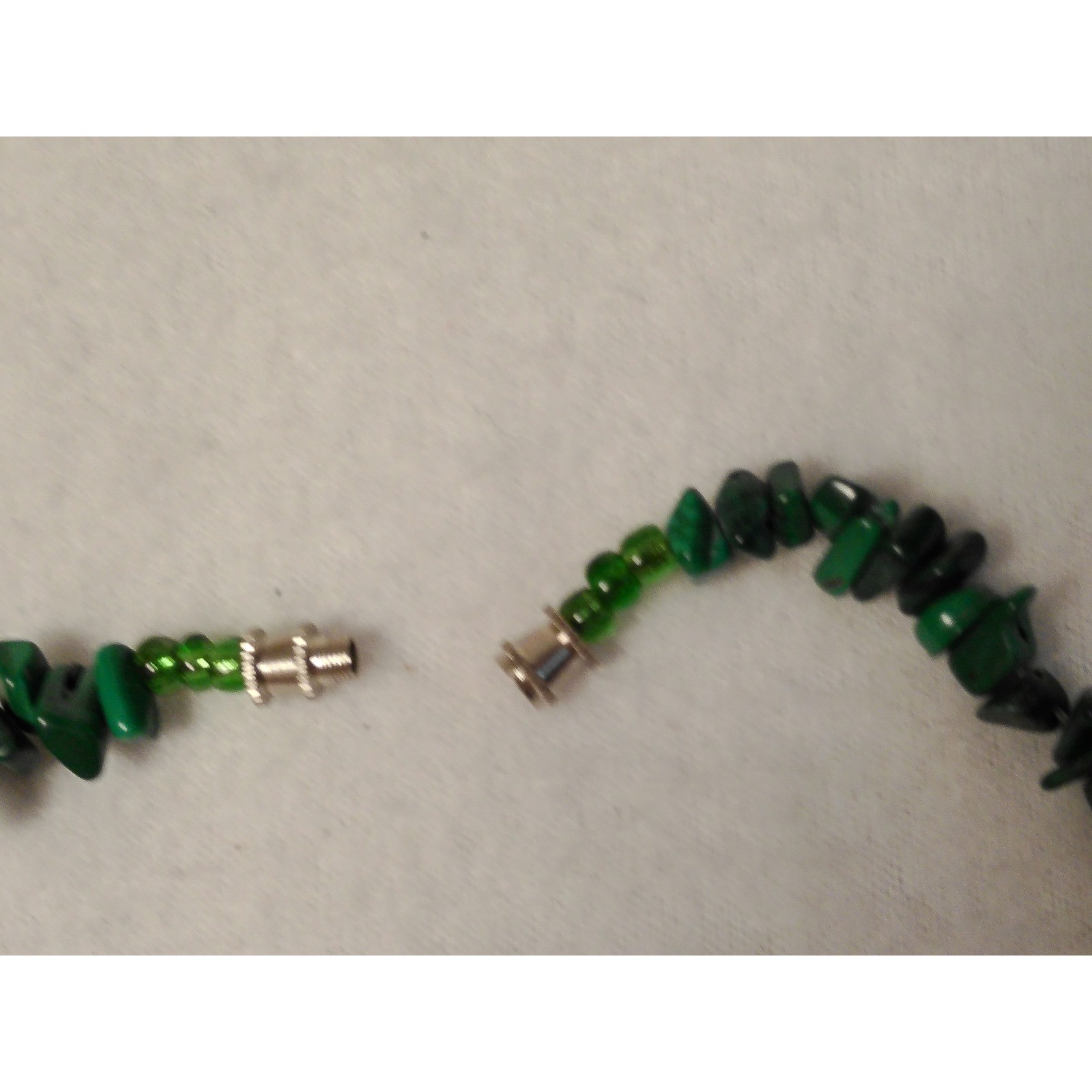 Chic Green Chip Malachite Beaded Necklace Magnetic Clasp Gemstone Jewelry