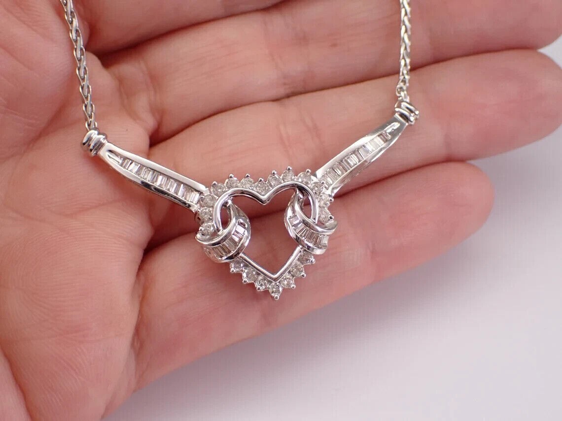 14k White Gold Plated 2 Ct Round Cut Simulated Diamond Heart Shape Pendant Chain