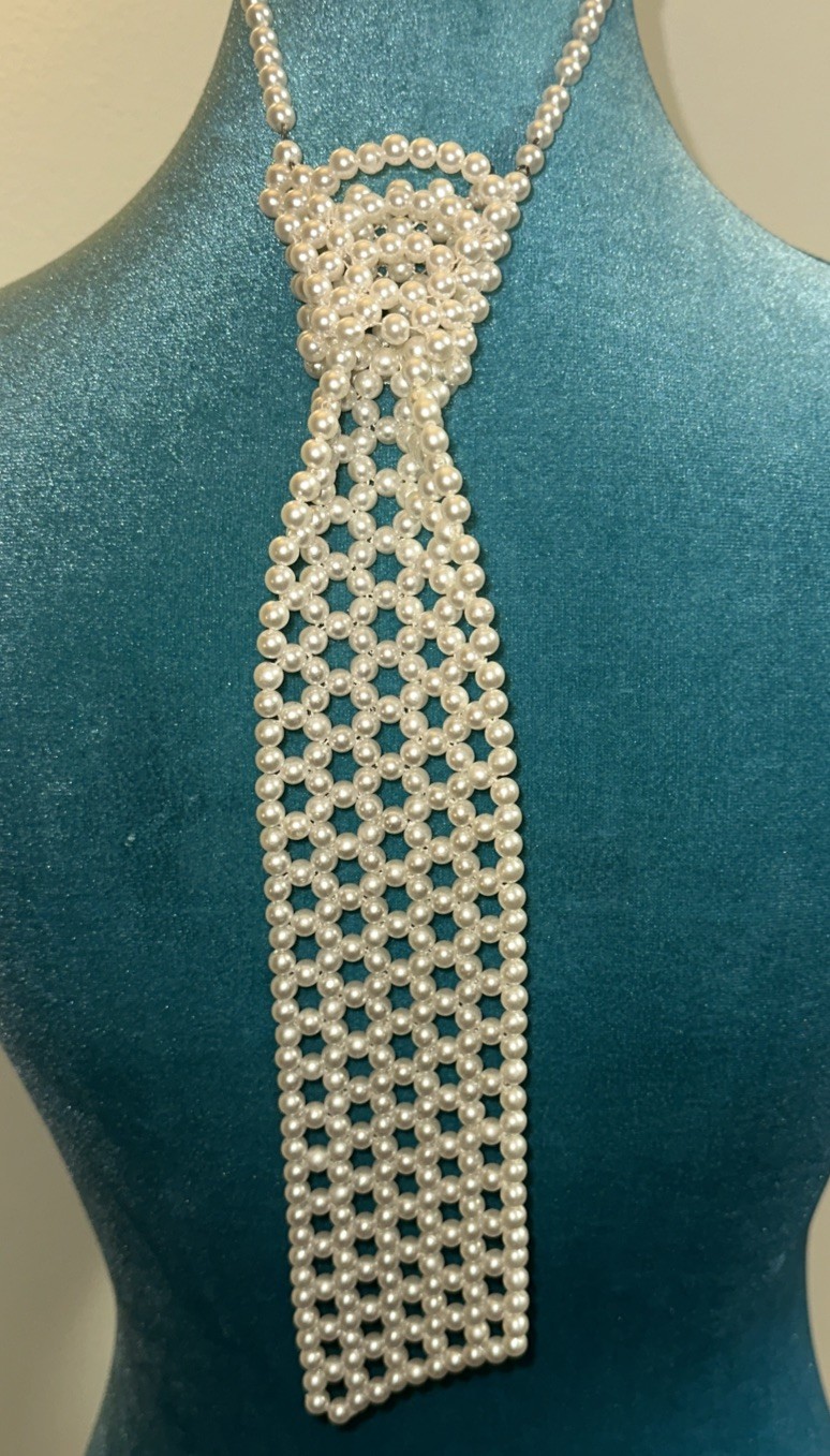 Vintage Faux White Pearl Necktie Necklace Adjustable Hook Clasp Choker Beauty
