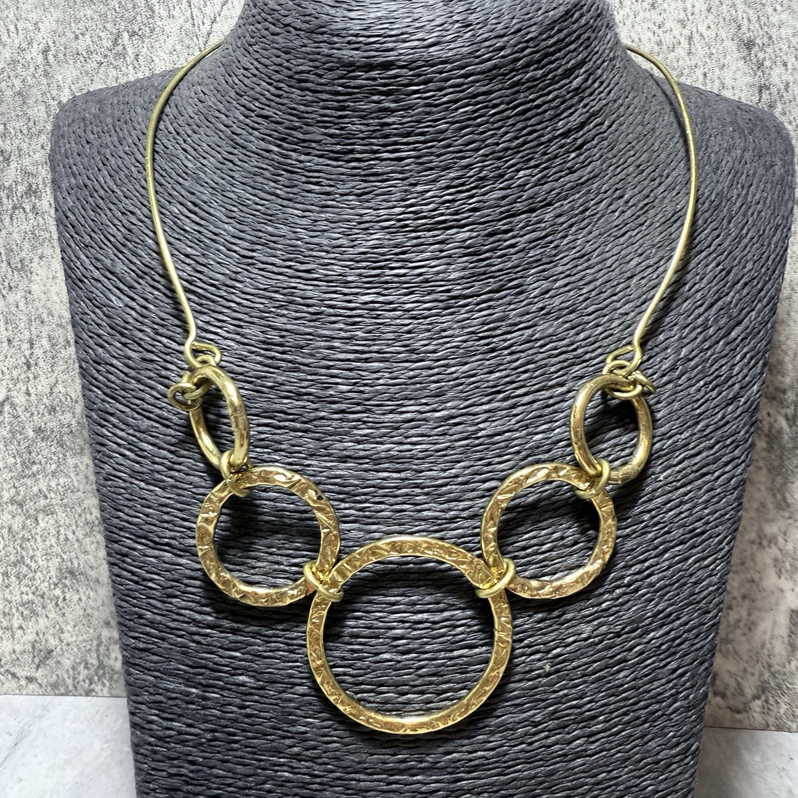 RETRO Brutalist Rings Necklace Collar Statement Gold Tone Pretty Kitsch 48cm