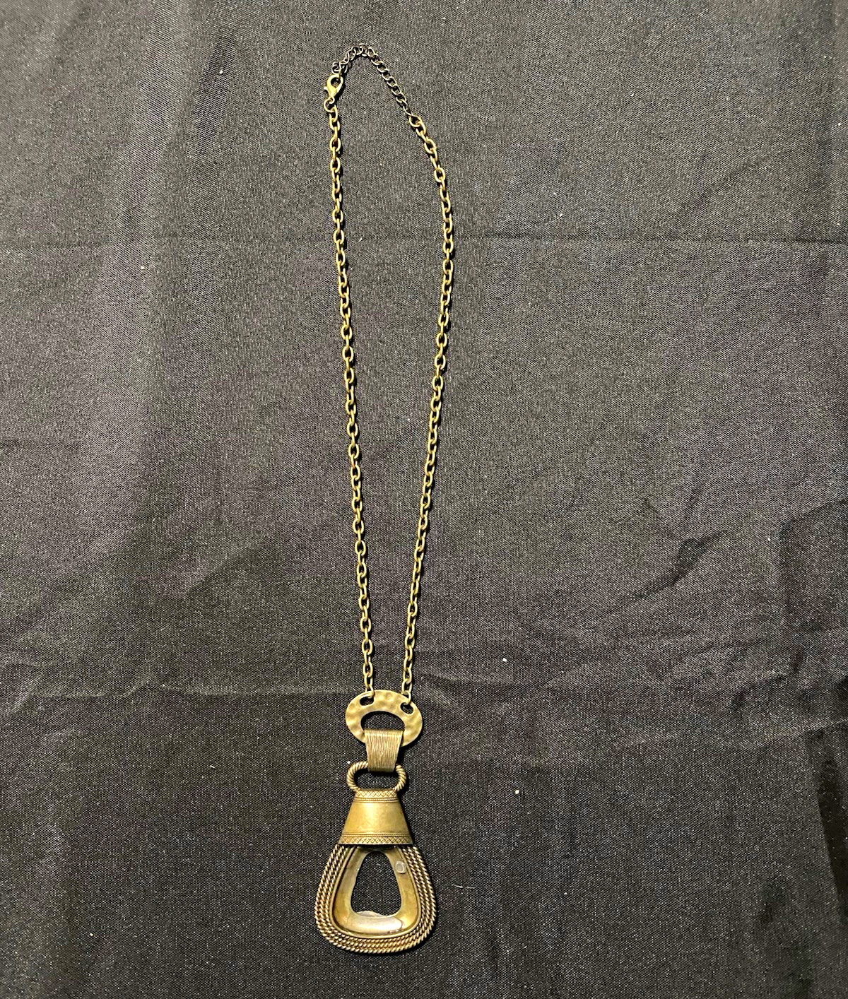 Silver Metal Cable Chain Necklace with Teardrop Charm Pendant, No Stone