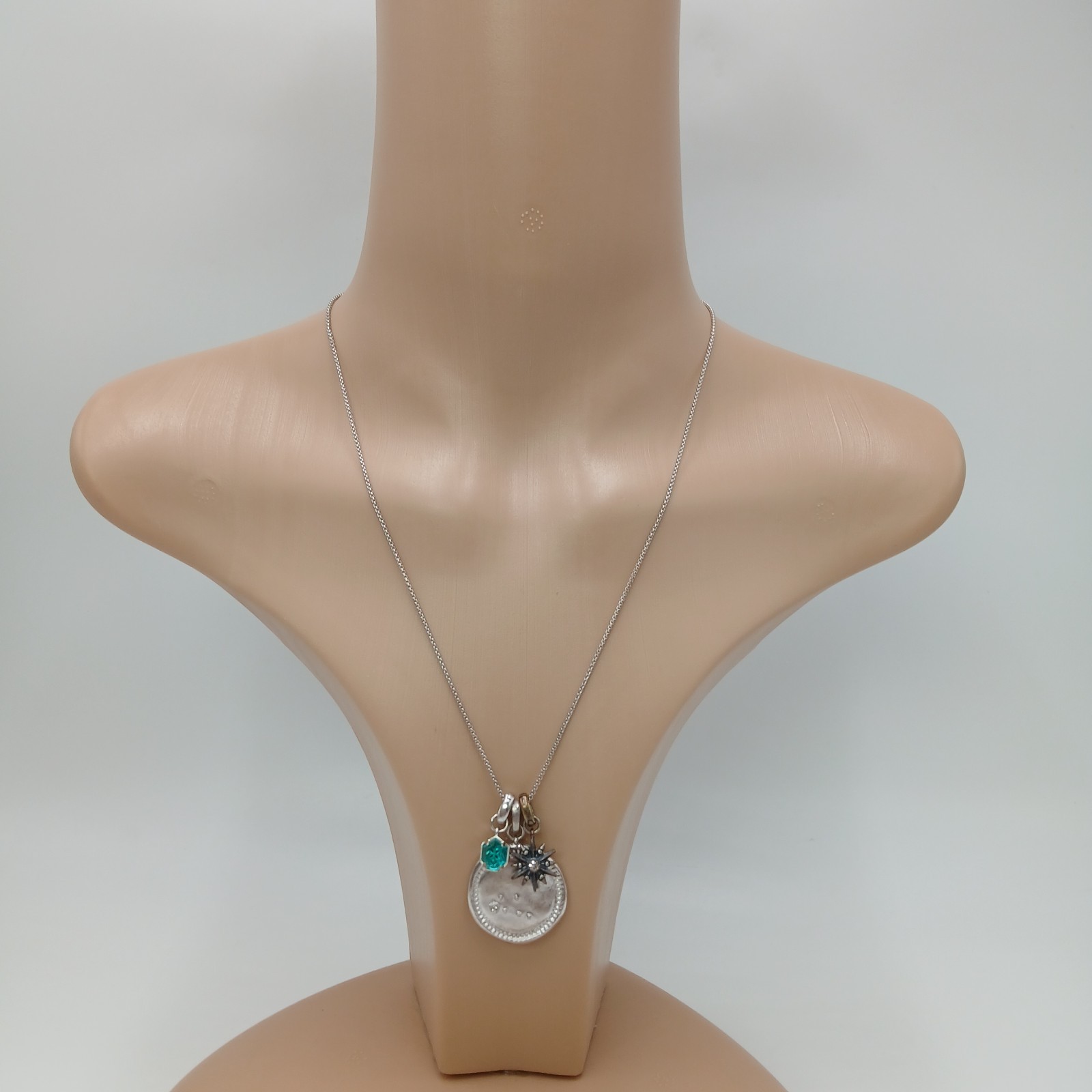 Kendra Scott Capricorn Necklace 28in Slide Silver Tone Zodiac Medallion Blue Gem