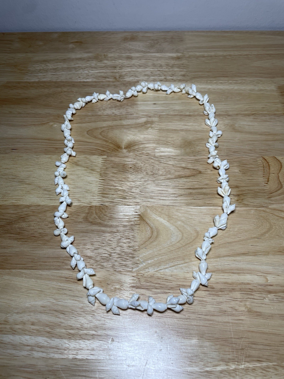 Vintage Sea Shell 32in Necklace – White / Orange Shells – Beach Hawaiian Tropics