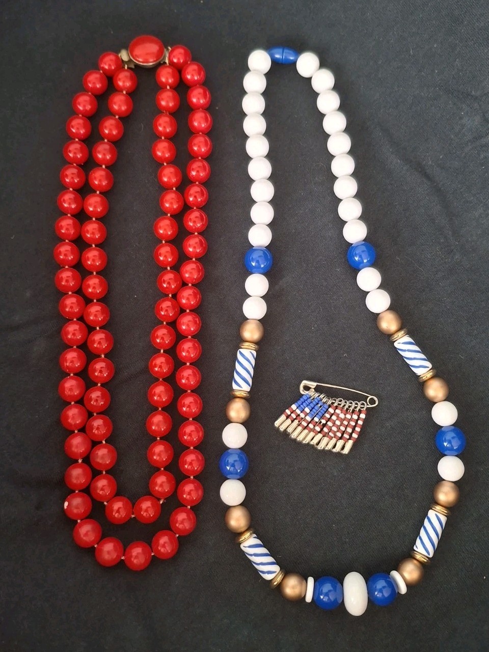 2 Vintage Necklaces 🌿 1 Flag Pin 🌿 Patriotic 🌿 4th of July Red/White/Blue
