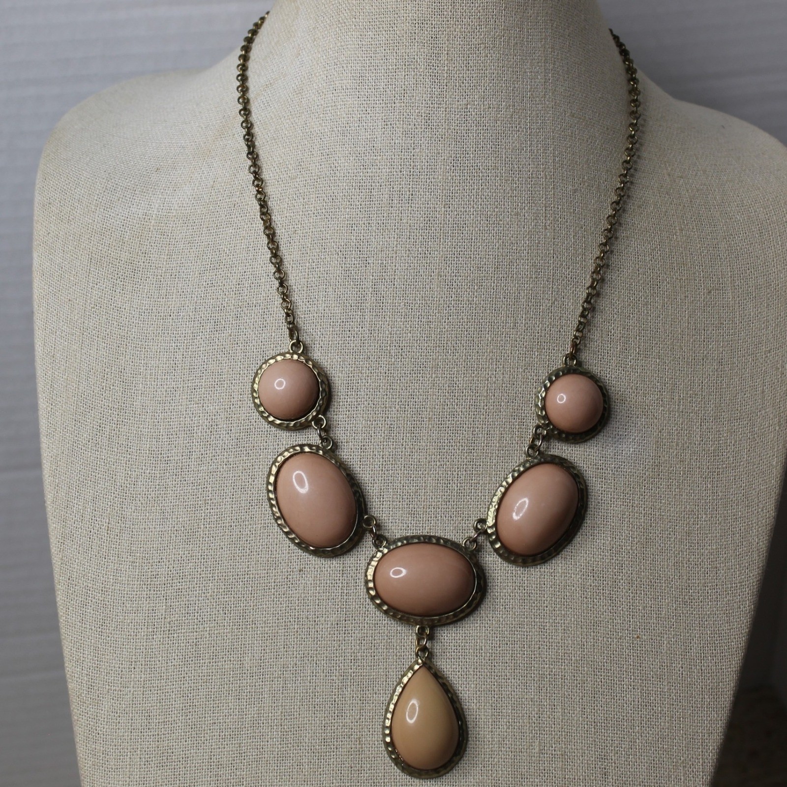 Bib Statement Necklace Peach Pink Resin Oval Teardrop Bronze Tone OS Pink Peach