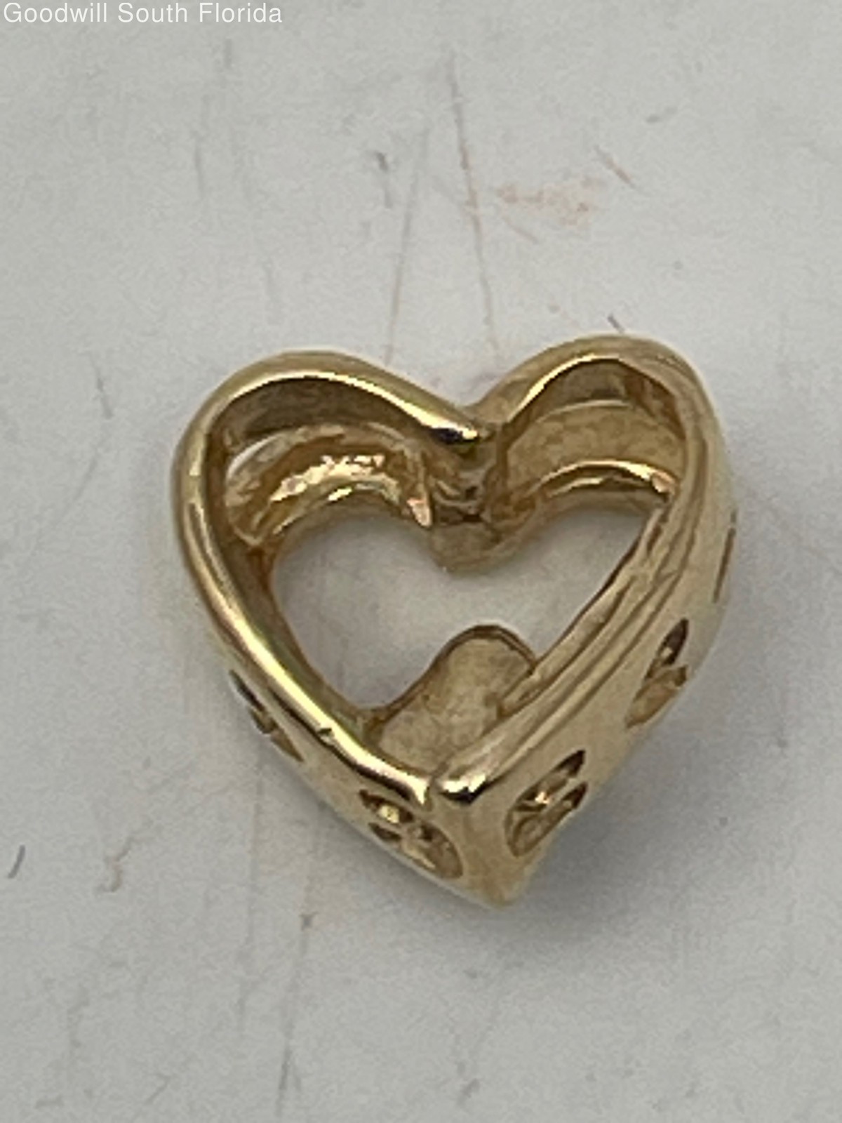 Gold 10K Pendant Women’s (Stamped 10K-Tested 9.71KT) Weight 0.9g