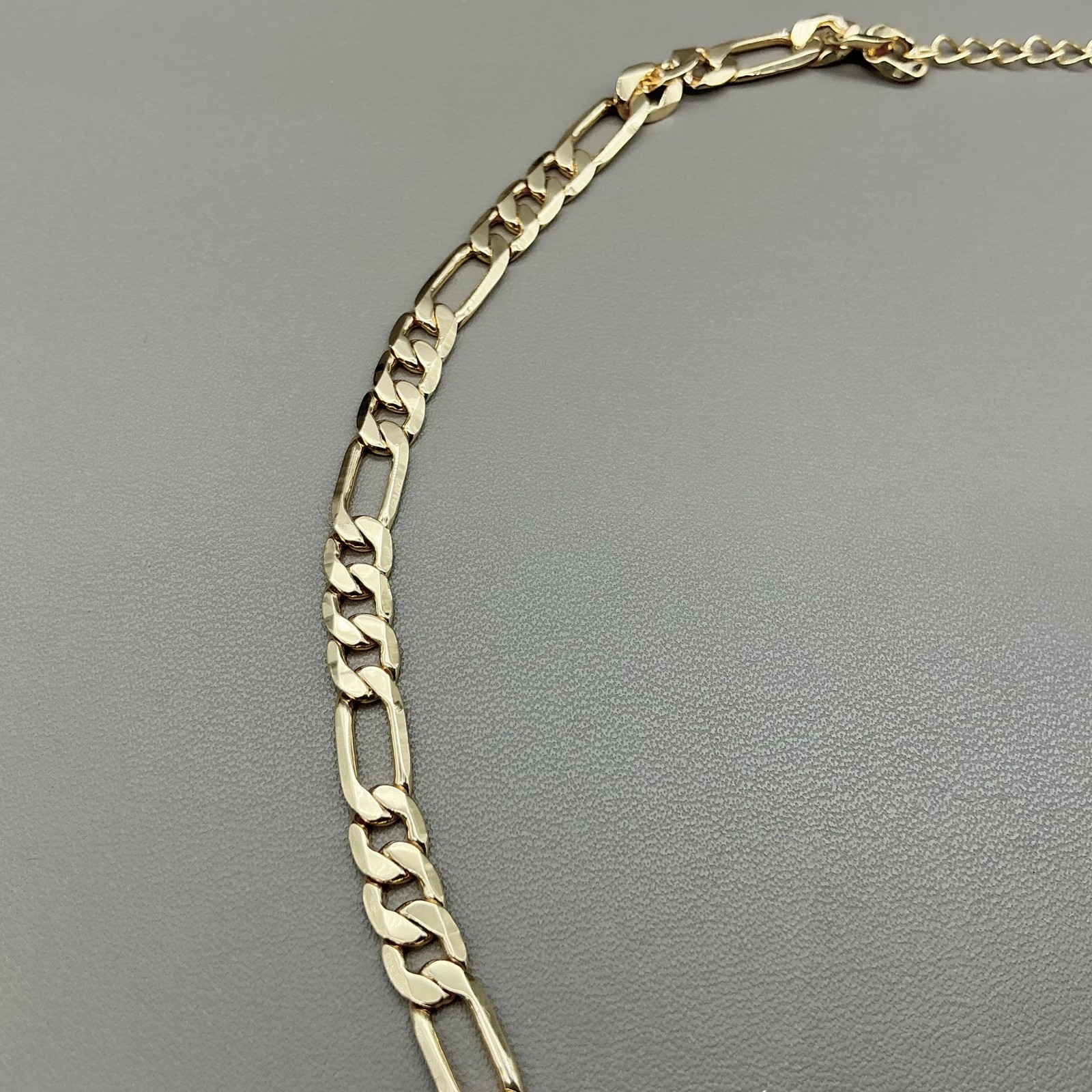 Necklace Gold Tone Figaro Chain Heart Initial Letter T Pendant Womens Jewelry