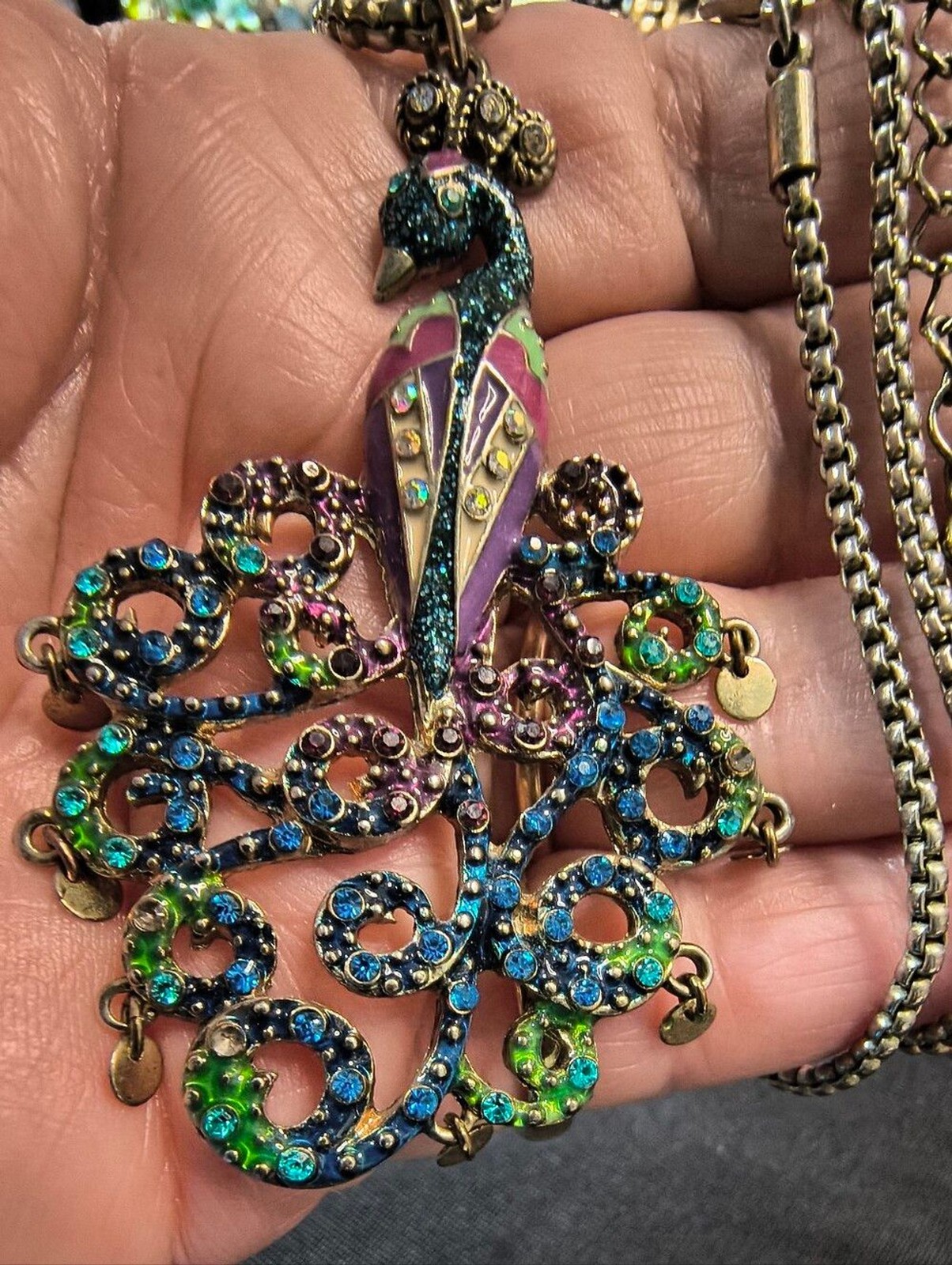 Betsey Johnson Peacock Statement Necklace Crystal Enamel Y2K 16″ ,+ 3″ Extender