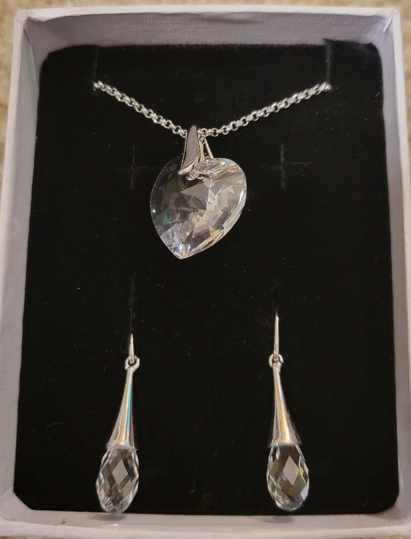 Swarovski Elements Crystal Heliotrope Clear Necklace HEART Shape, with Earrings