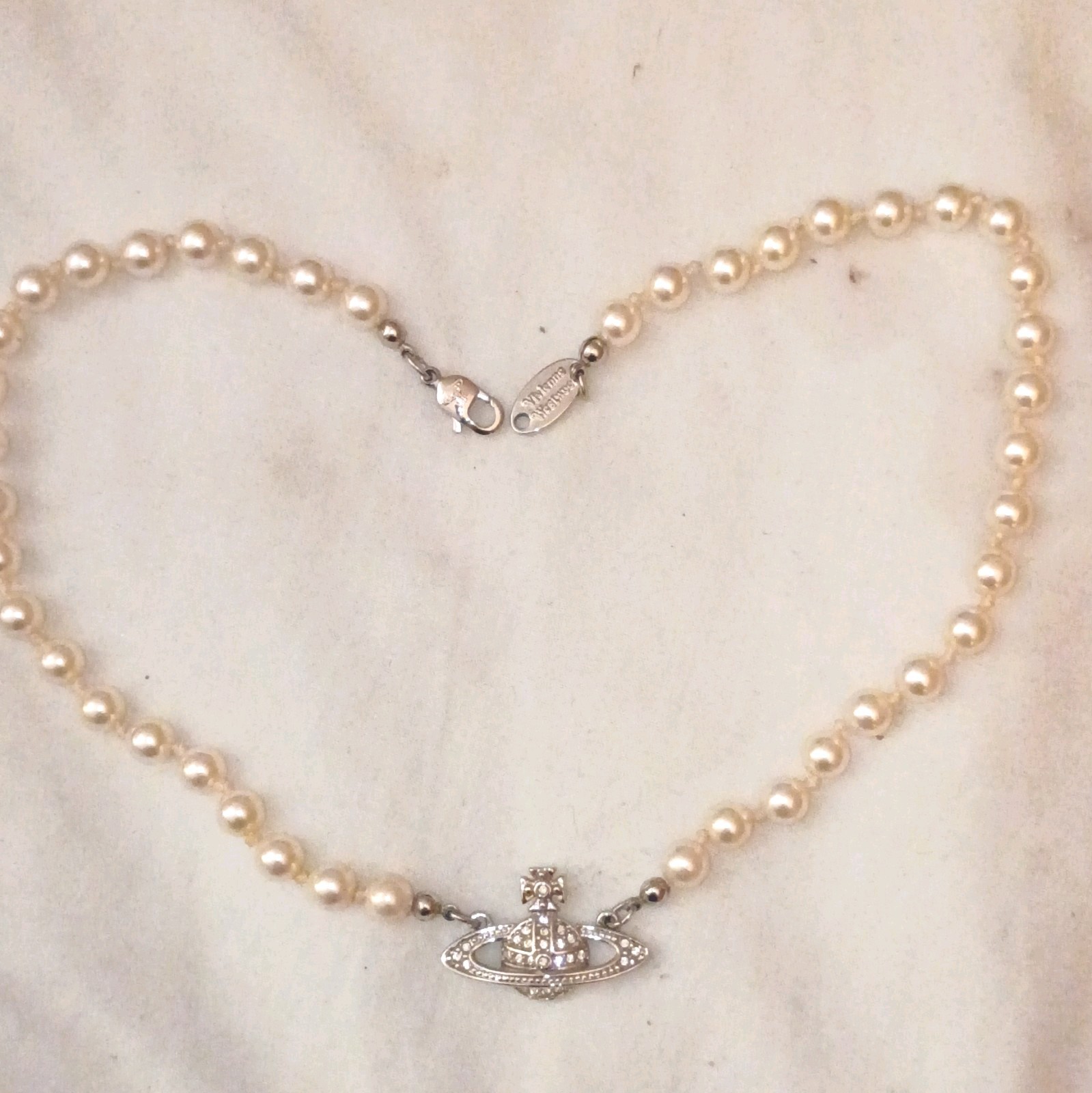 Vivienne Westwood Signed Cream Pearl Beaded Orb Charm Pendant Necklace Silver