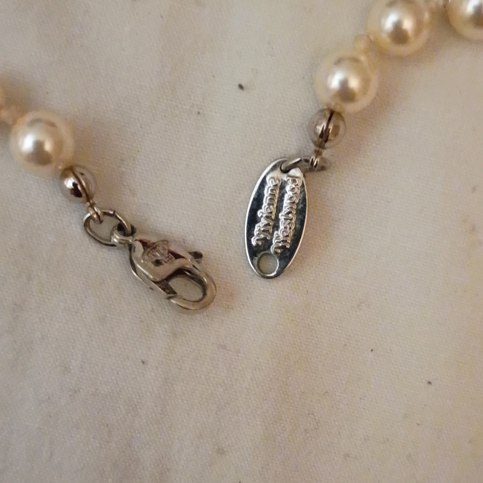 Vivienne Westwood Signed Cream Pearl Beaded Orb Charm Pendant Necklace Silver