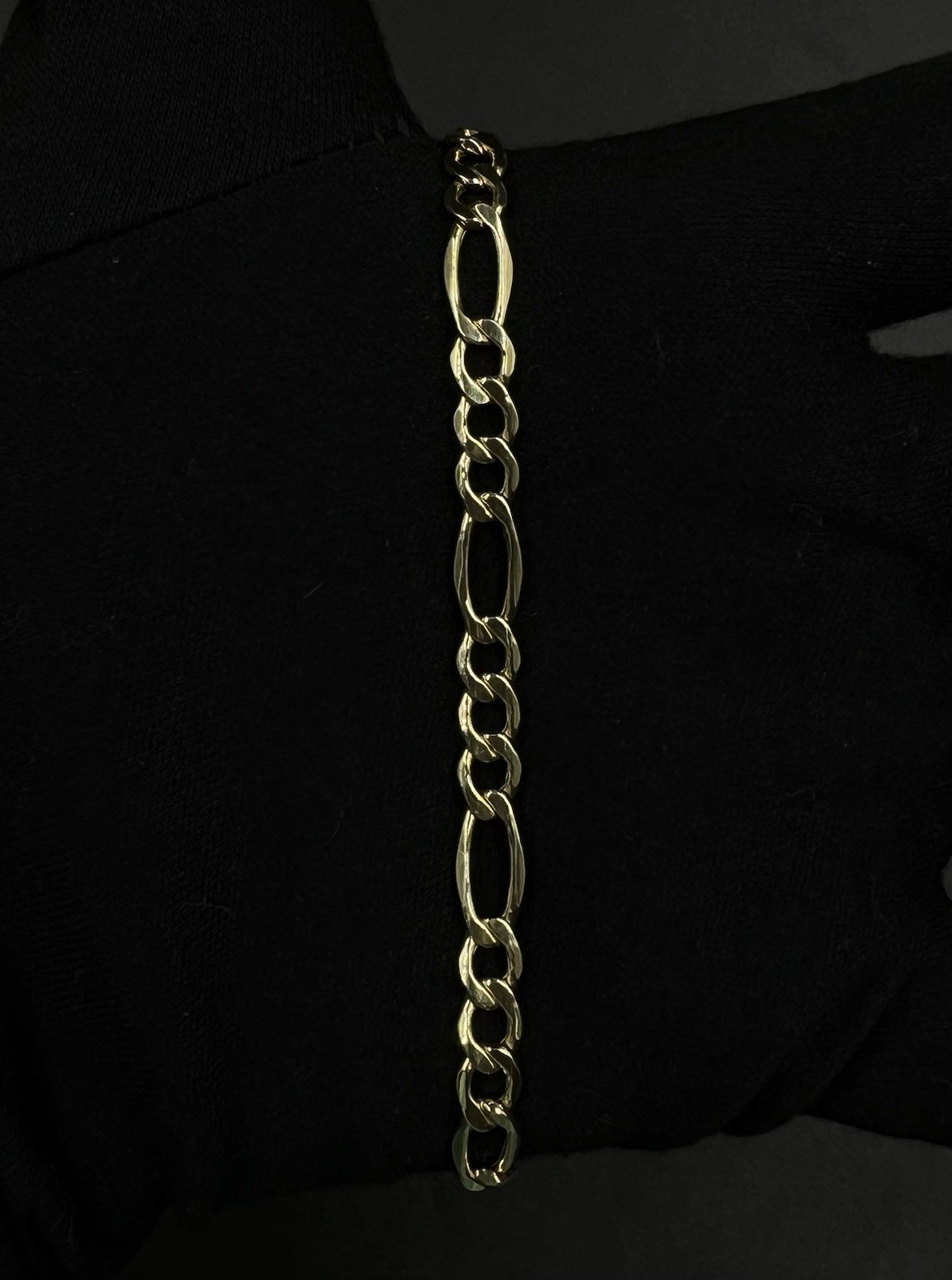 8” 10K Hollow Yellow Gold Diamond Cut Figaro Bracelet | 4.86g | 6.4mm | Lobster