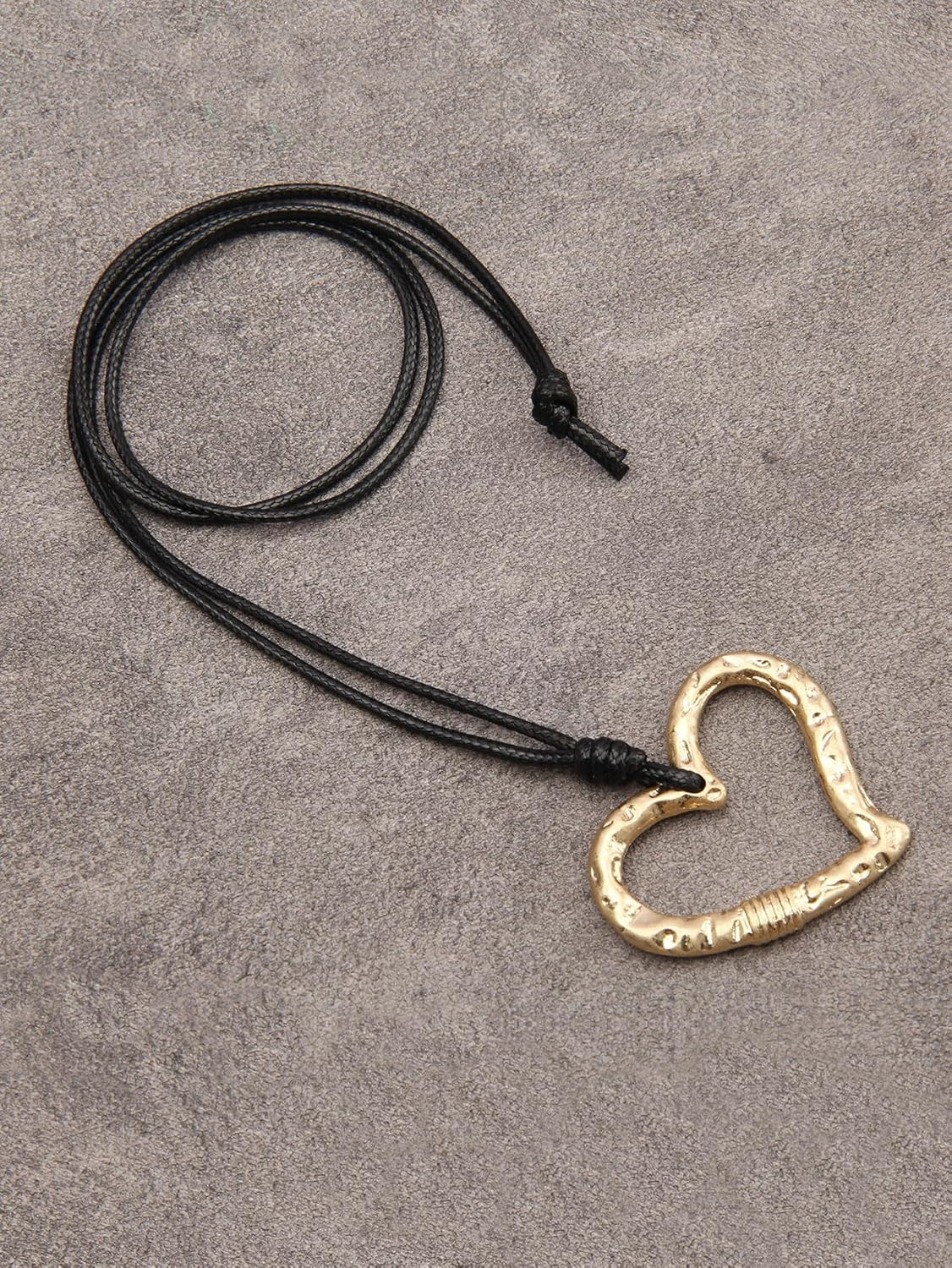 Leather Necklace for Women Boho Choker Necklace Long Cord Leather Pendant Bohemi