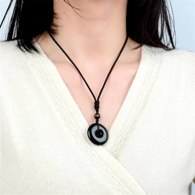 Black Obsidian Amulet Pendant Round Buckle Protection Necklace Women Men Jewelry