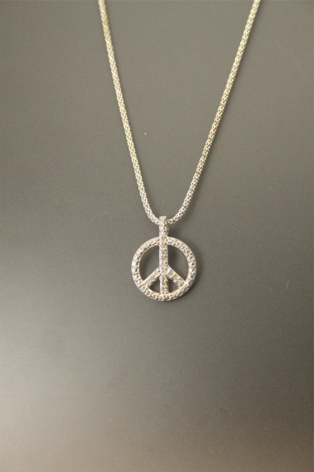 Diamond Peace Sign Sterling Silver Popcorn 18″ Chain 1.7mm wide 6.5g (NEC5823)