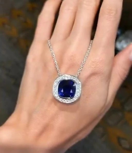2.85 Ct Cushion Cut Blue sapphire Pendant Wedding Pendant 14k Solid White Gold