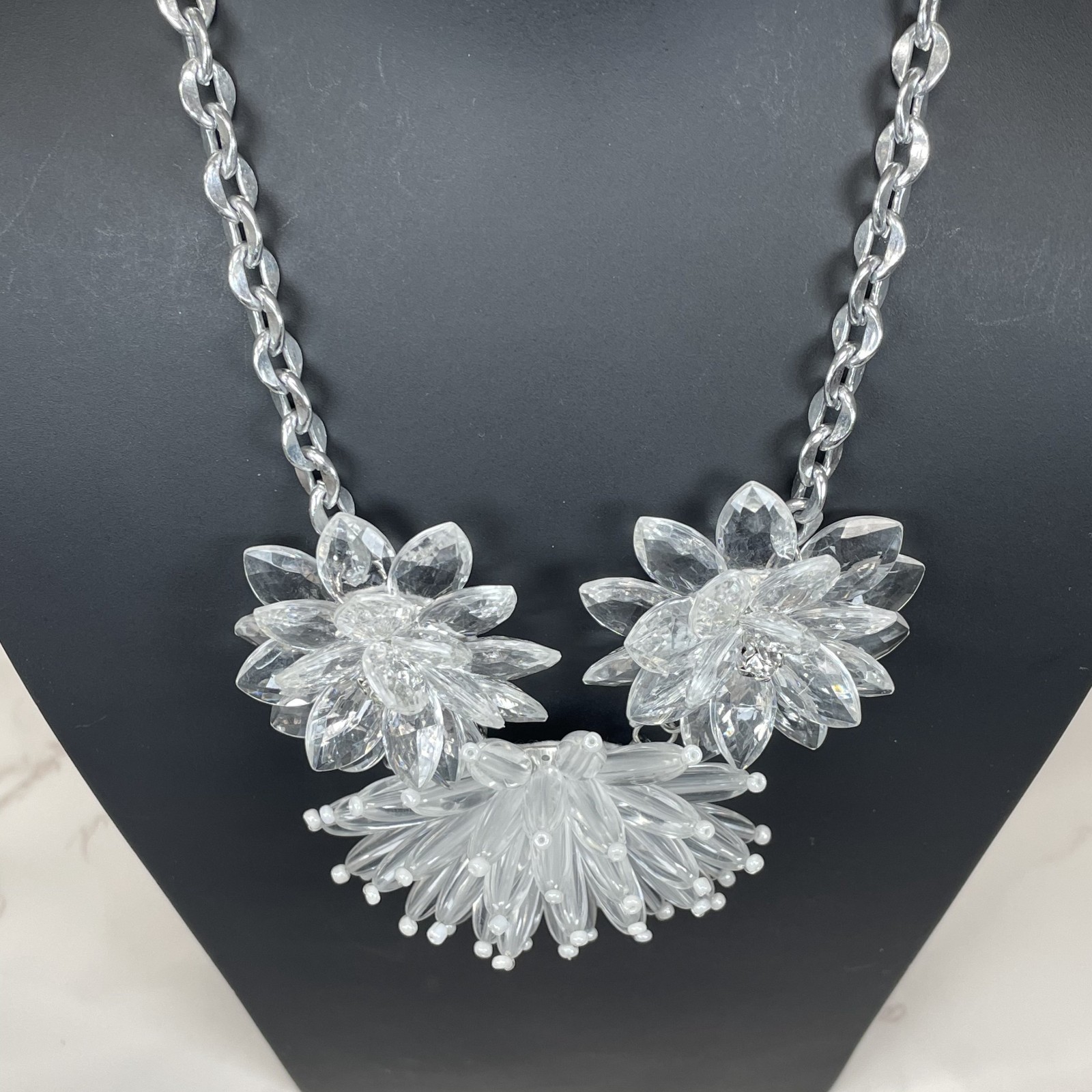 Chunky Clear Acrylic Flower Cluster Statement Bib Necklace Silver Tone Chain