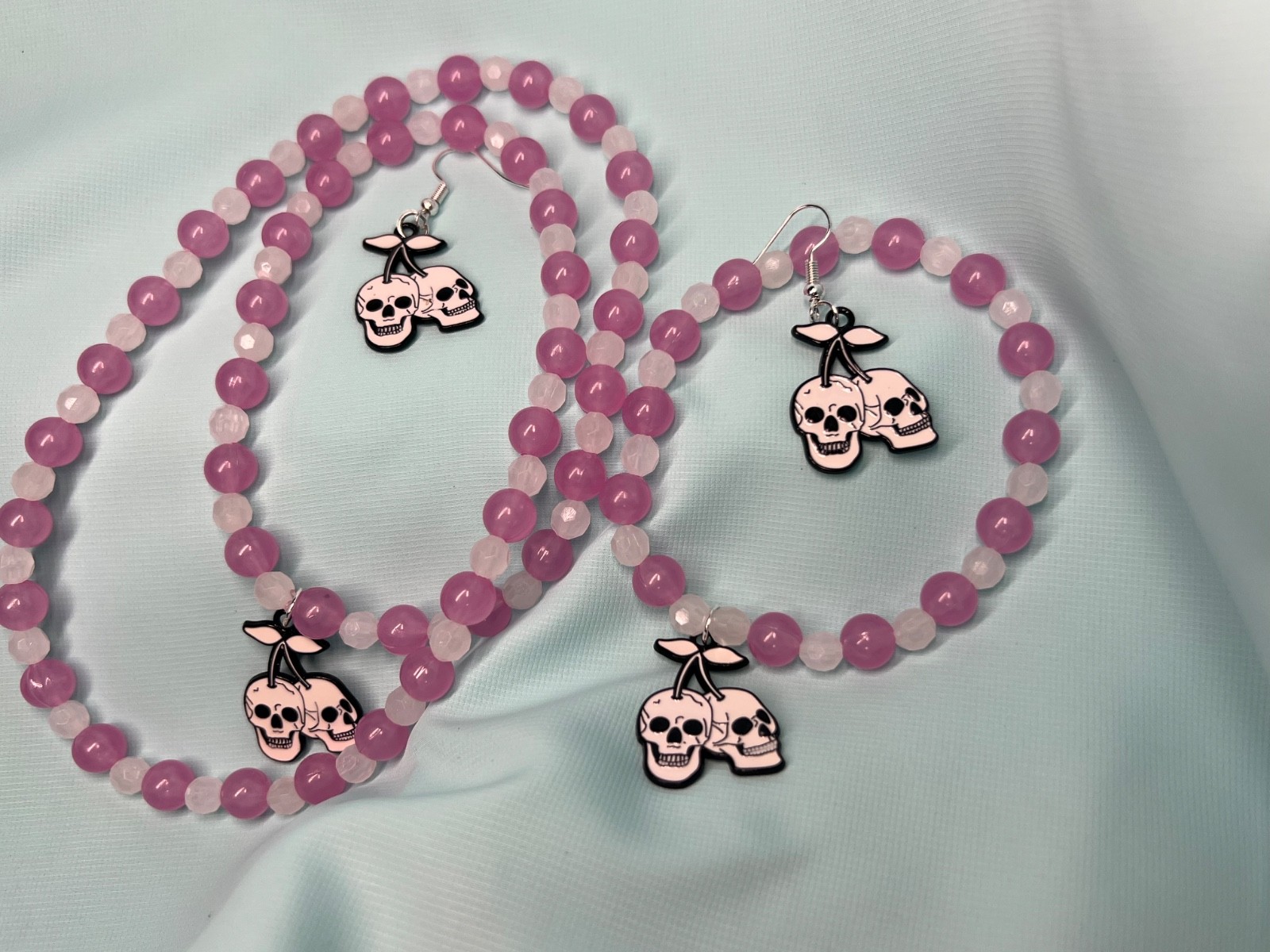 Glow in the Dark Luminous Jewelry Set | UV Bead Necklace, Stretch Bracelet & Mat