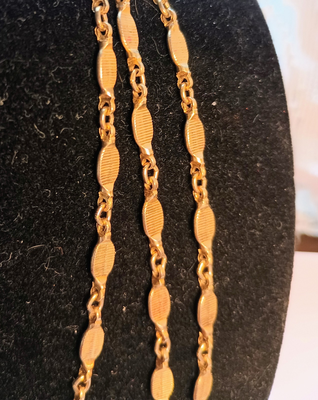 Vintage Necklace Gold Tone Chain 52 In Classic Long Jewelry or Belt