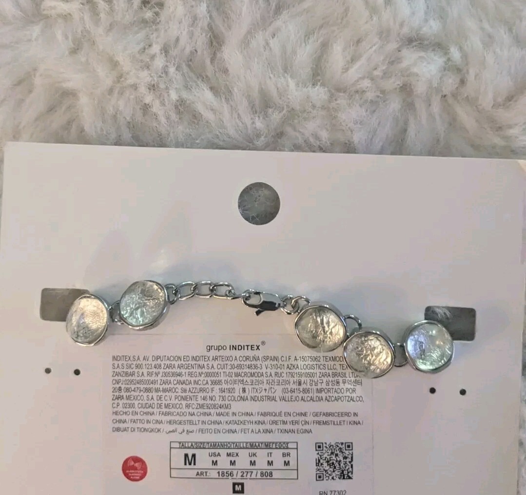 NWT Zara Romantic Feminine Necklace Silver Crystal Glass Beads Size 17″ L