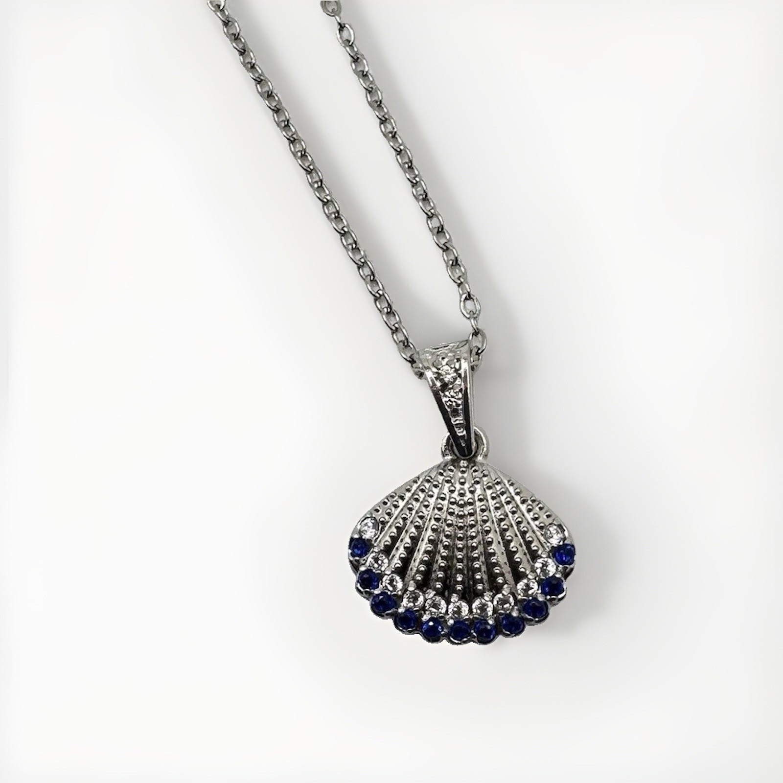 18 K White Gold Plated Steel Shell Necklace With Blue And Clear Cz Stones 18 In