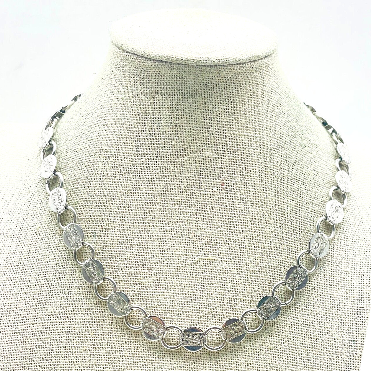 SARAH COVENTRY SAC Etched Necklace Silver Tone Disc Links Flat Lay