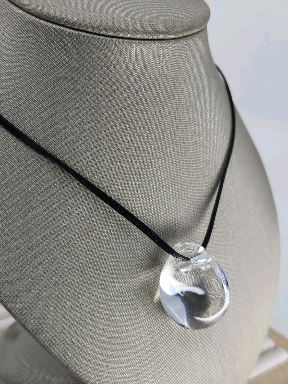Authentic Baccarat Galet Clear Crystal Pendant Necklace Leather Cord 30mm France