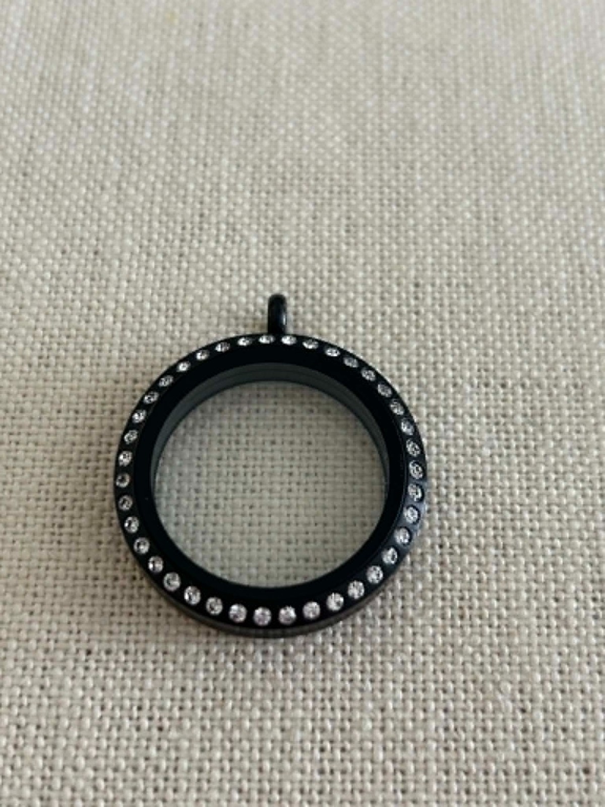 Origami Owl “Your Choice” of Large and Medium Hinge Closure Lockets “New”