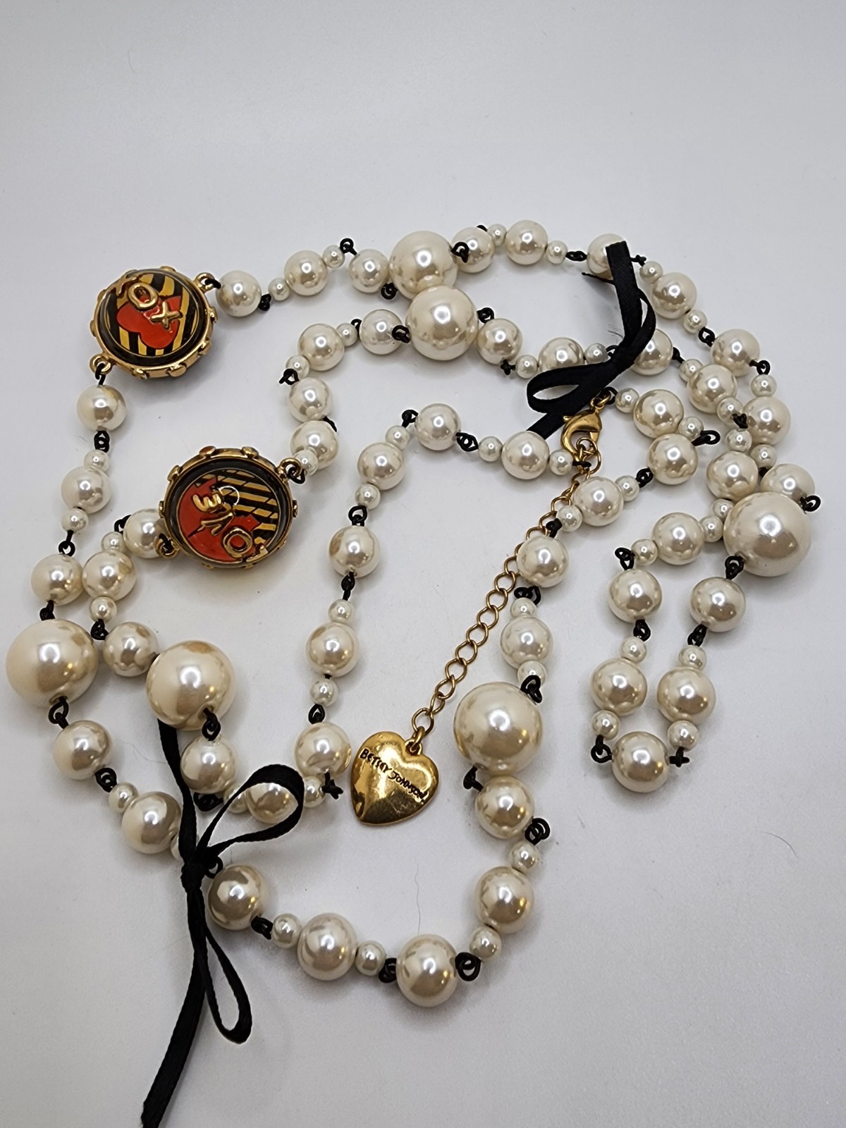 46 Inch Long Faux Pearl Betsy Johnson Love XOX Statment Necklace With A 3…