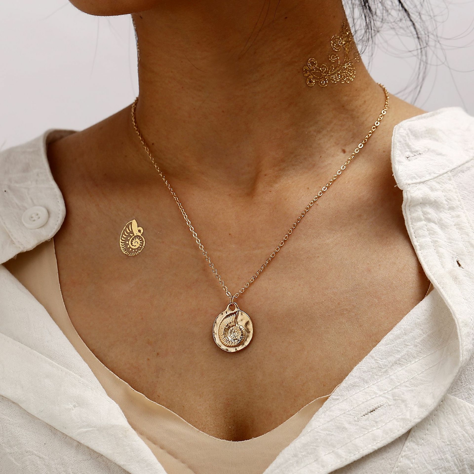 Fashion Boho Sea Shell Alloy Pendant Chain Choker Necklace Women Beach Jewelry