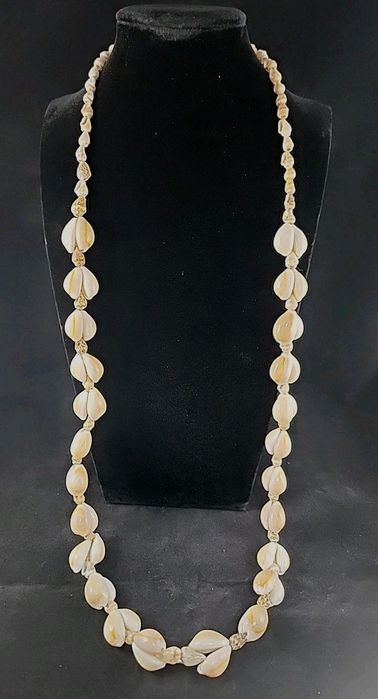 Seashell Long Necklace, Womens Ocean Necklace, Excellent condition