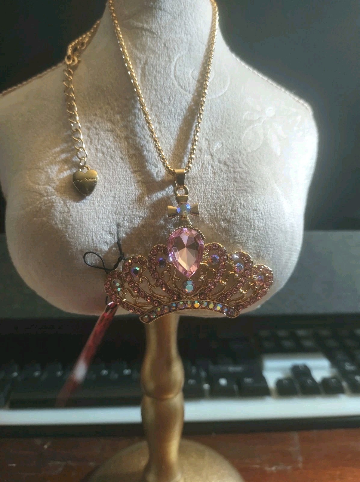 Betsey Johnson Pink Rhinestone Crown 👑 Necklace