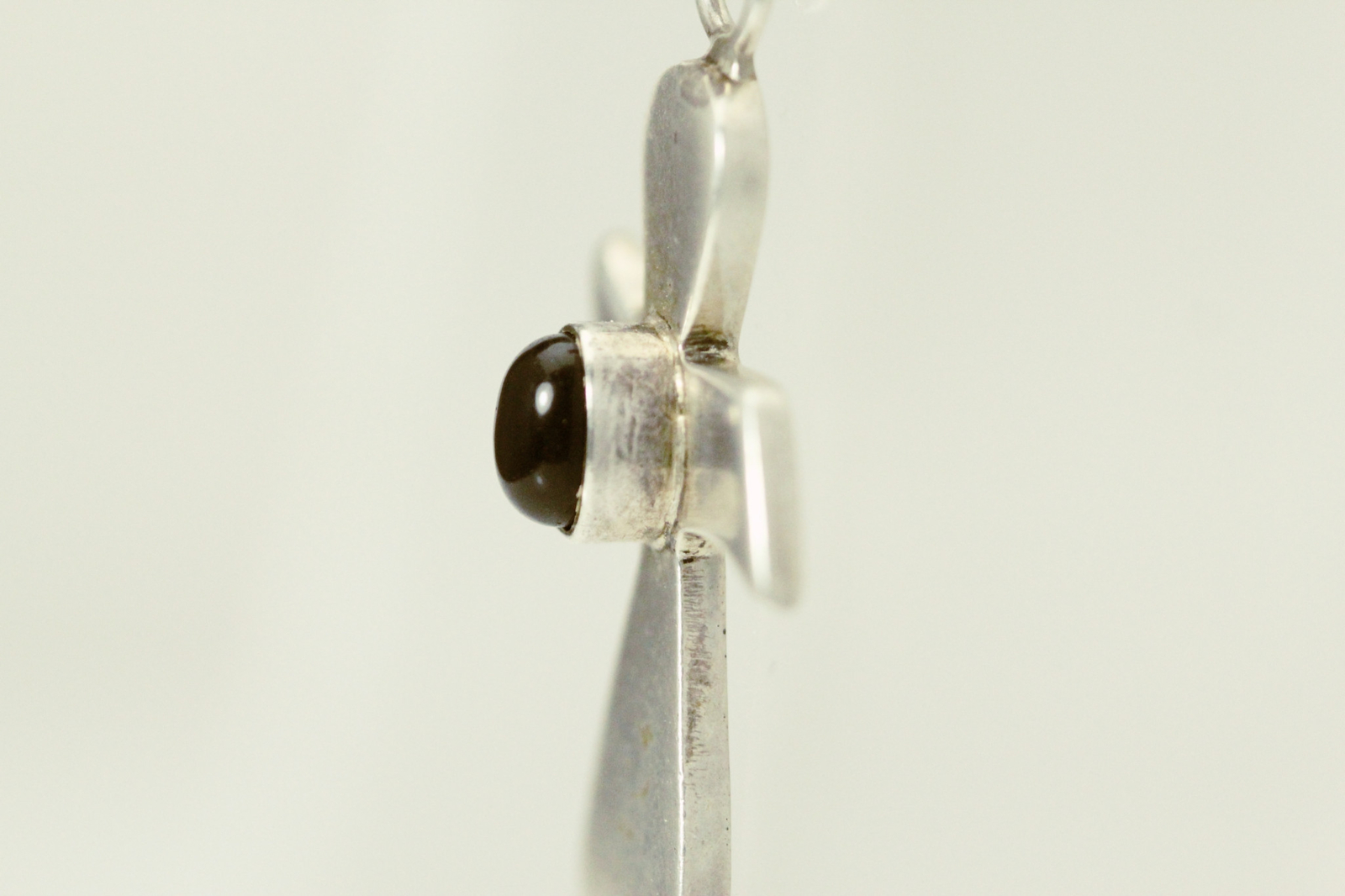 925 Sterling Silver Oval Black Stone Stylized Cross Pendant 9.8 Grams (PEN6213)
