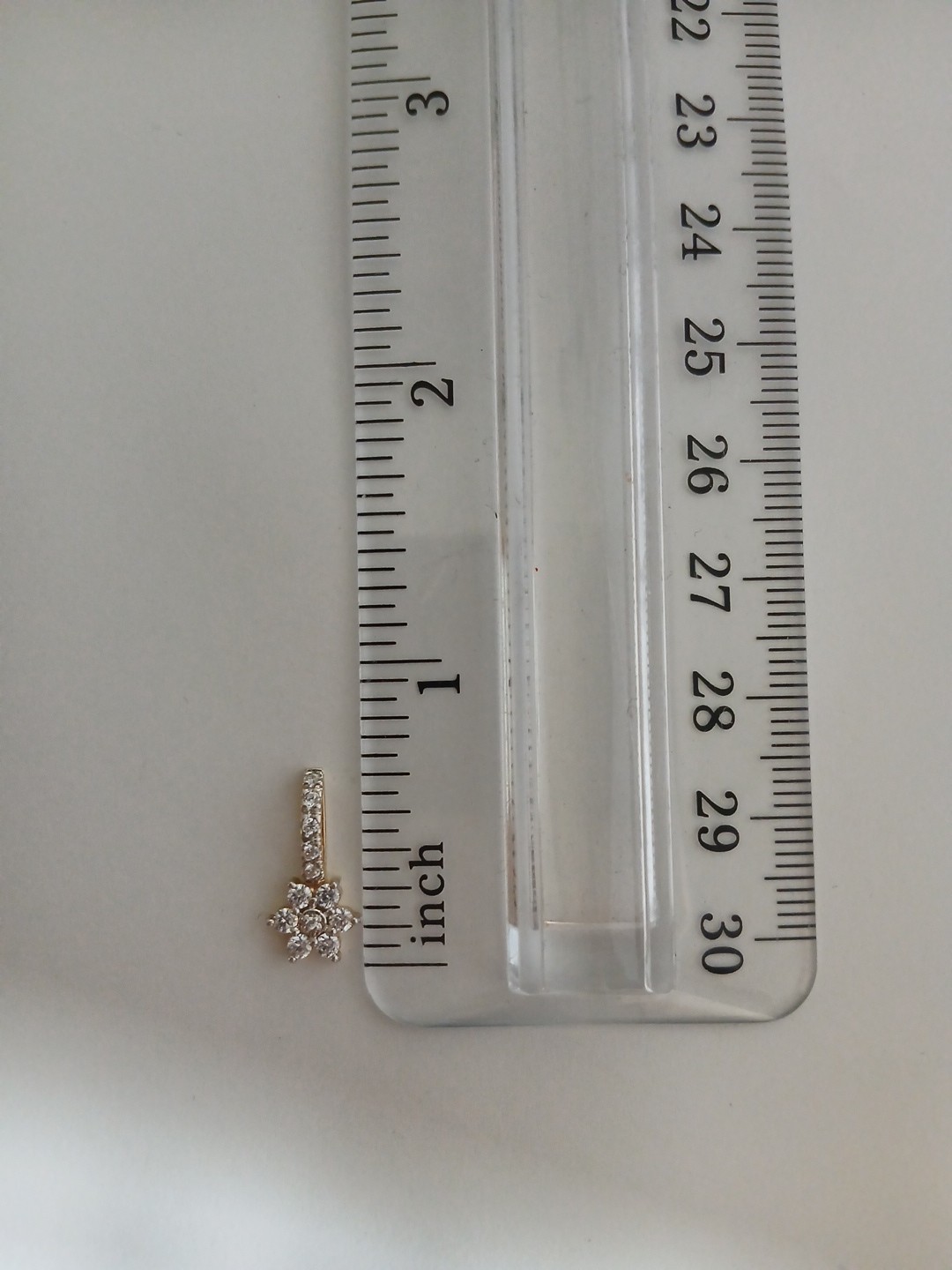 14k Gold And Cubic Zirconia Vintage Chain Floral Star Pendant