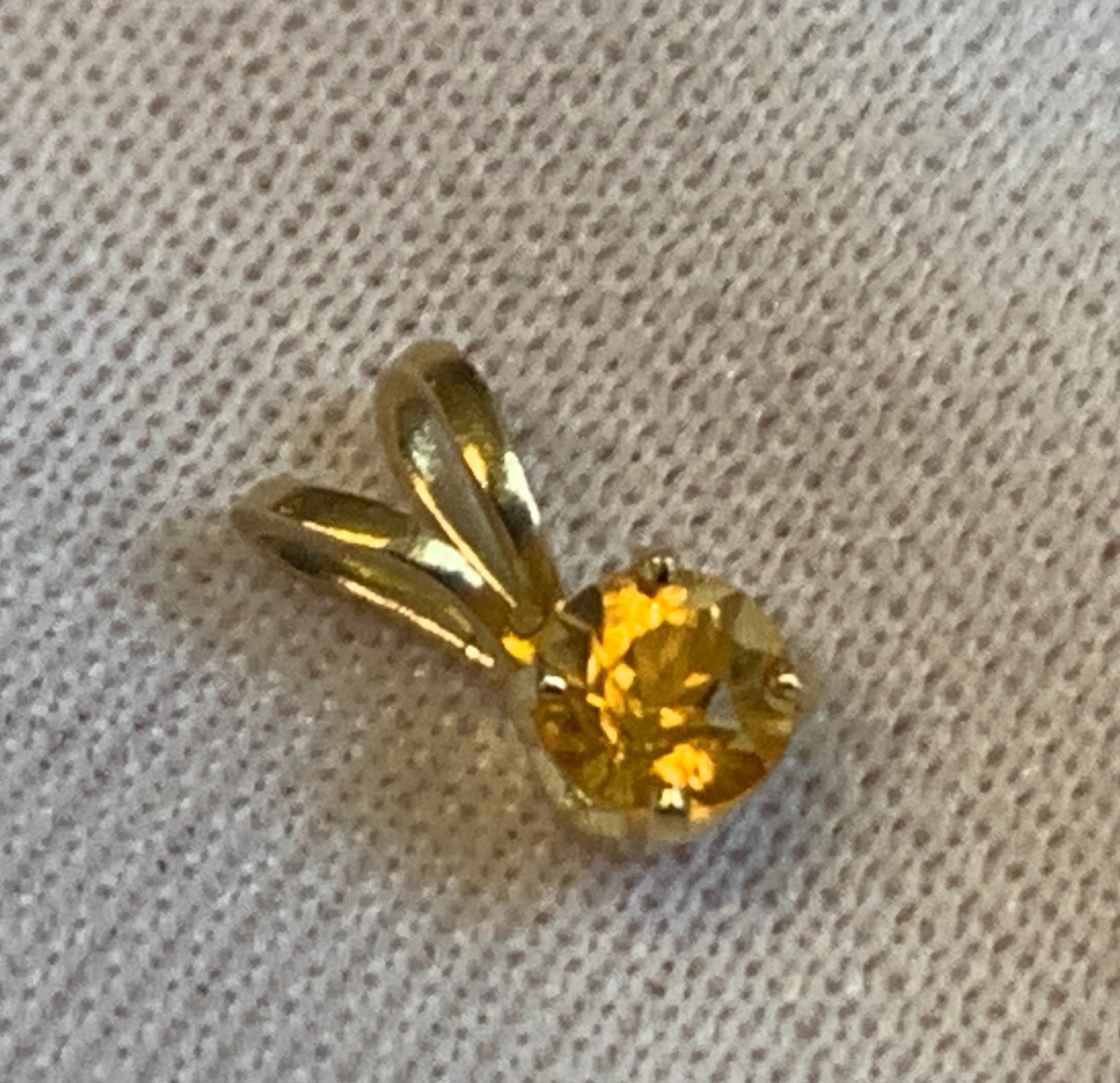 10K Yellow Gold Charm .21g Fine Jewelry Citrine Color Stone Pendant *READ*