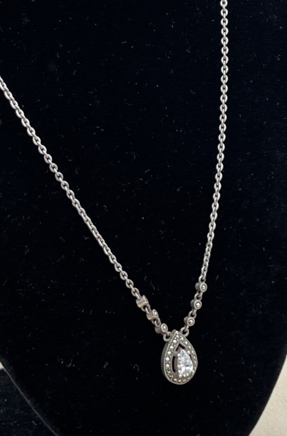 925 Sterling Silver Marcasite Style Glass Pear Pendant Necklace 48cm Vintage