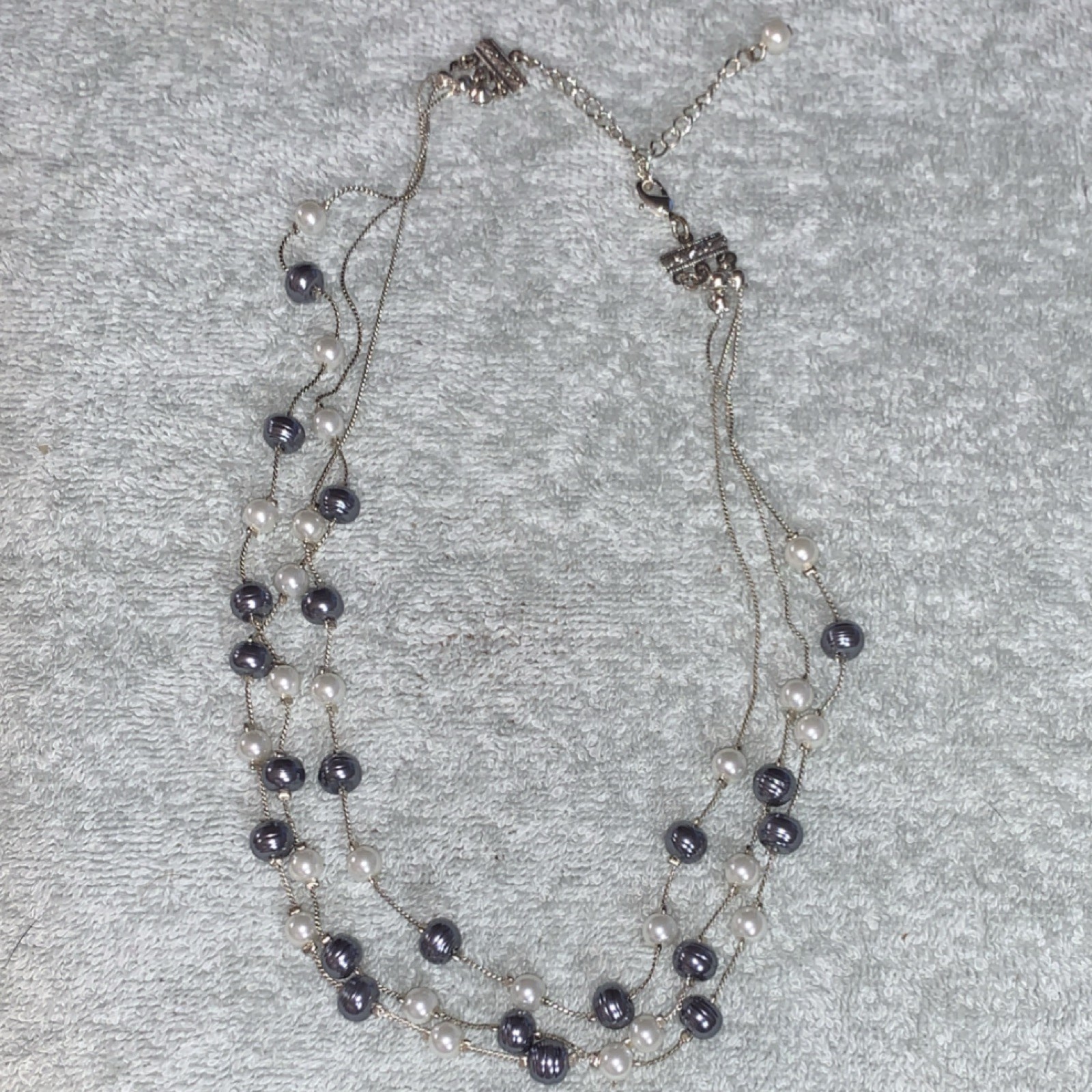 VTG Necklace Layered Beaded White Gray Round Adjustable Fashion