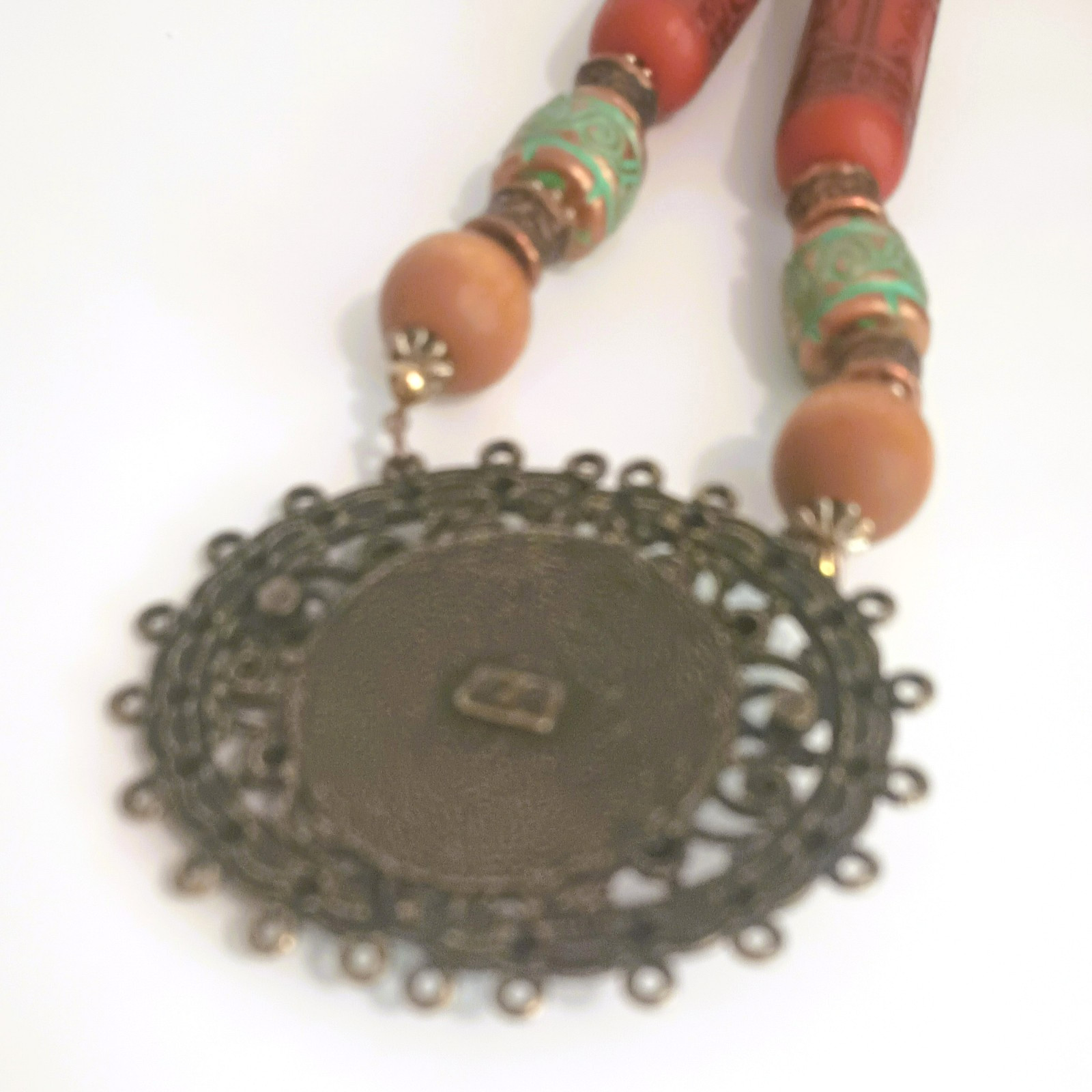 Lady Remington Vintage Necklace 26” Boho Carved Resin & Metal Jewelry